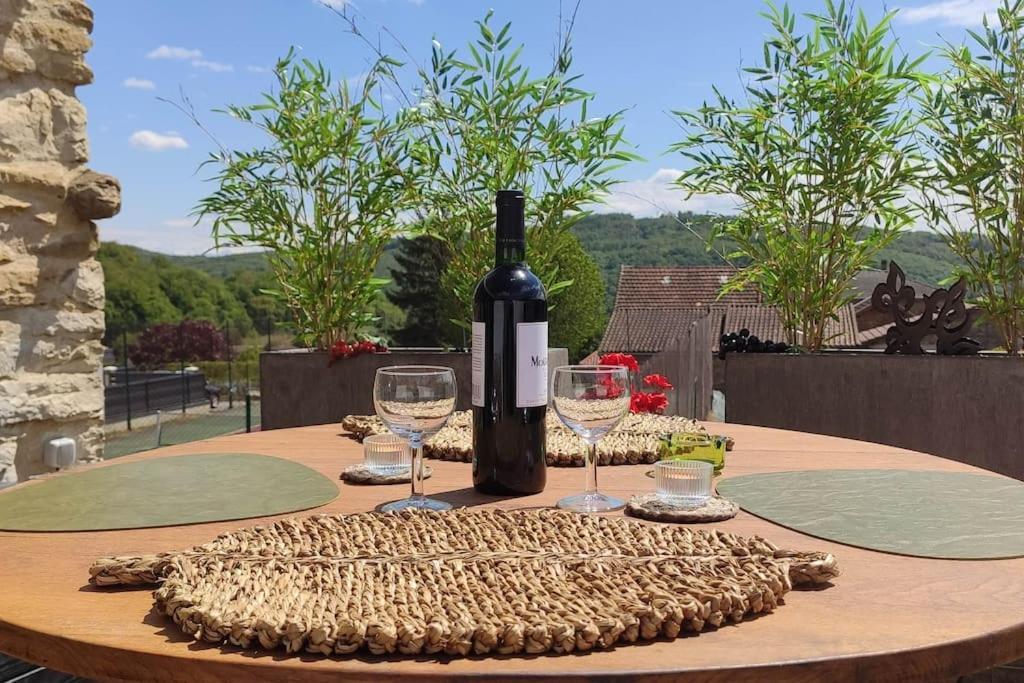 Holiday home Jacuzzi Au Lemon Tree Et Charme Des Pierres Dorees *